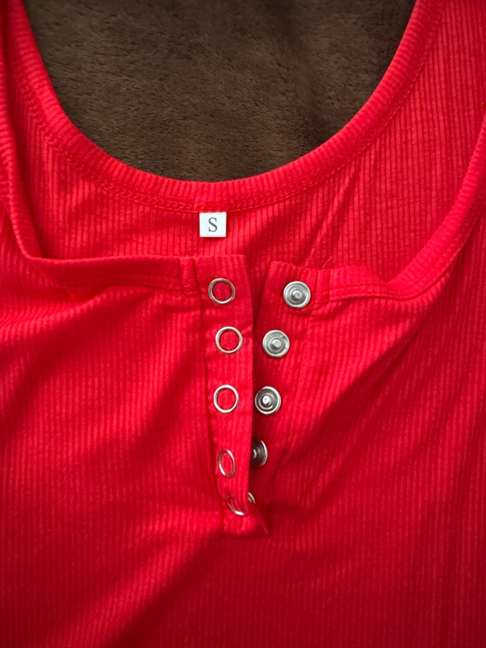 Amazon Red Ribbed Tank Top with Snap-Button Placket - Picture 3 of 5
